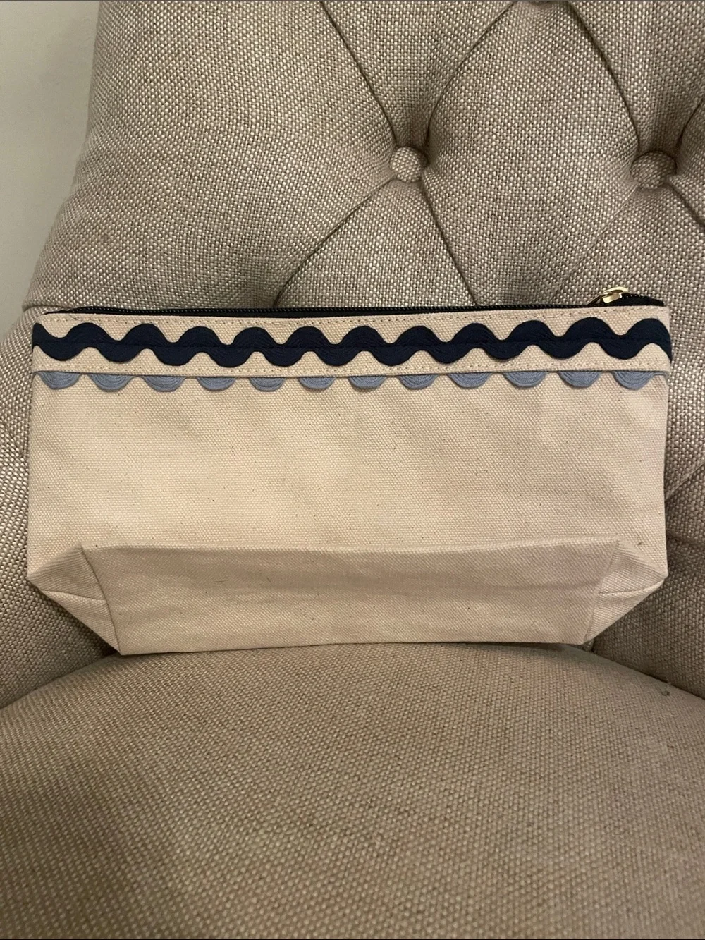 Shiraleah Navy & Cream Poppy Embroidered Beach Umbrella Cosmetic Pouch